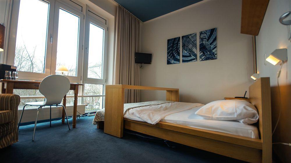 Midi Inn Parkhotel Mitte Берлин Экстерьер фото