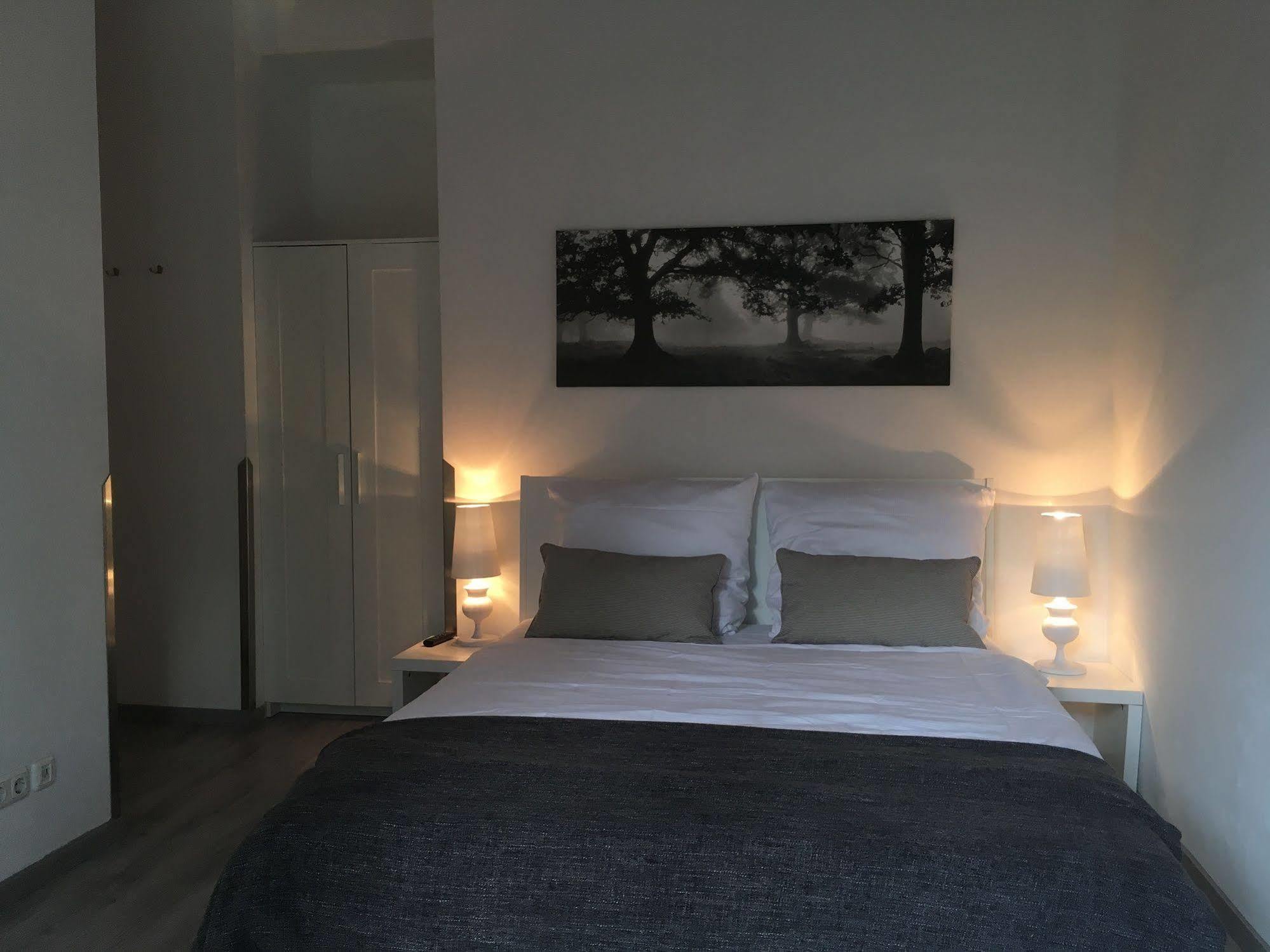Midi Inn Parkhotel Mitte Берлин Экстерьер фото